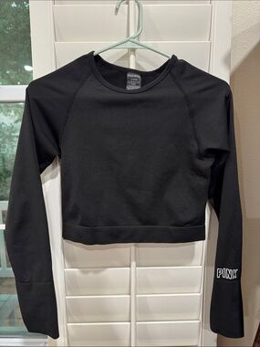 PINK Victoria's Secret Black Cropped Long Sleeve Tee